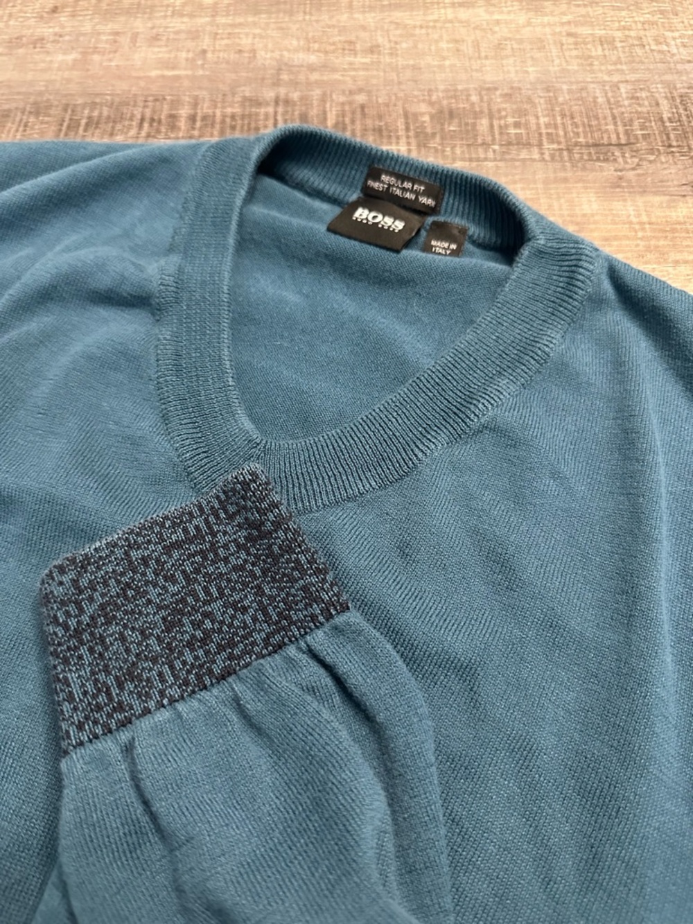 Hugo Boss Jaster Blue V-Neck Sweater Men’s Medium Striped Hem Pullover